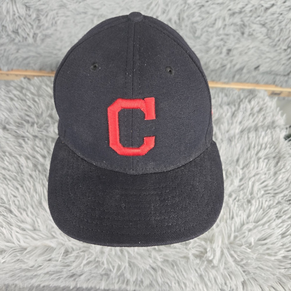 New Era Cleveland Indians 2016 Postseason Fitted‎ Baseball Cap 7 5/8 Black Red